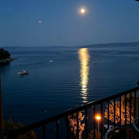 Villamar Beachfront Apartments With Free Private Parking Rabac Exterior foto